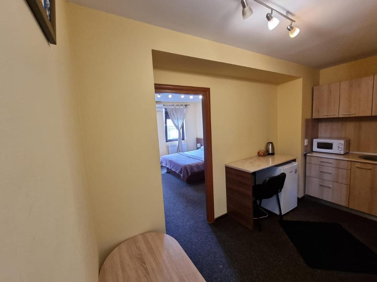 Casa Romana Apartment โปลเยชต์ ภายนอก รูปภาพ